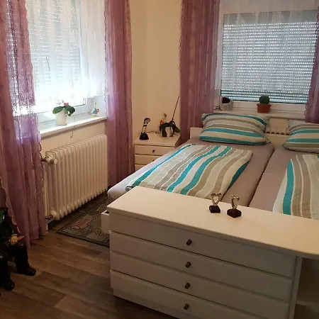 Eliah Apartment Rust